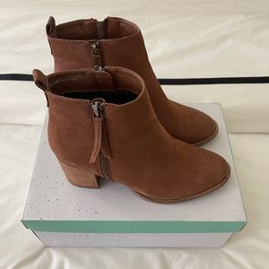 Blondo Waterproof Ankle Boot